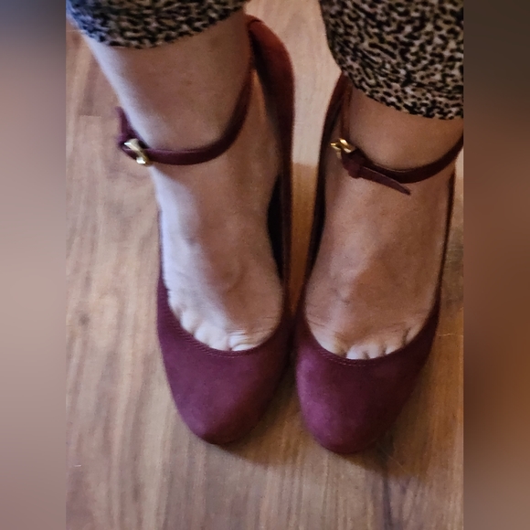 Coach Sued Ankle Strap Wedge Heal - Picture 10 of 11